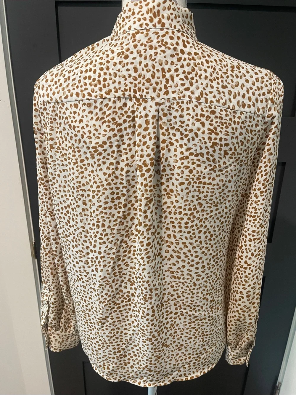 J.Crew Animal Print Blouse With Tie Neck Size XS